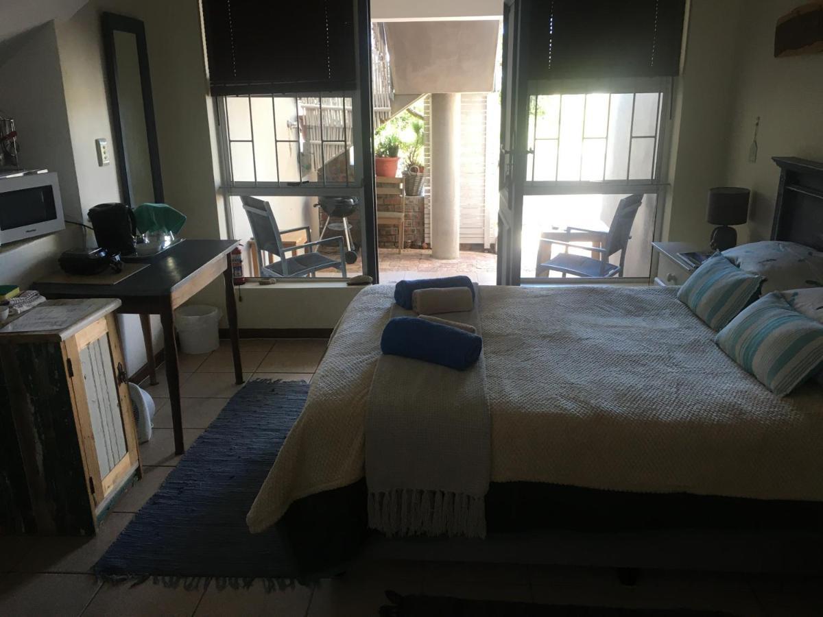 Cornerstone Lakeview Retreat Bed and Breakfast Bettyʼs Bay Esterno foto