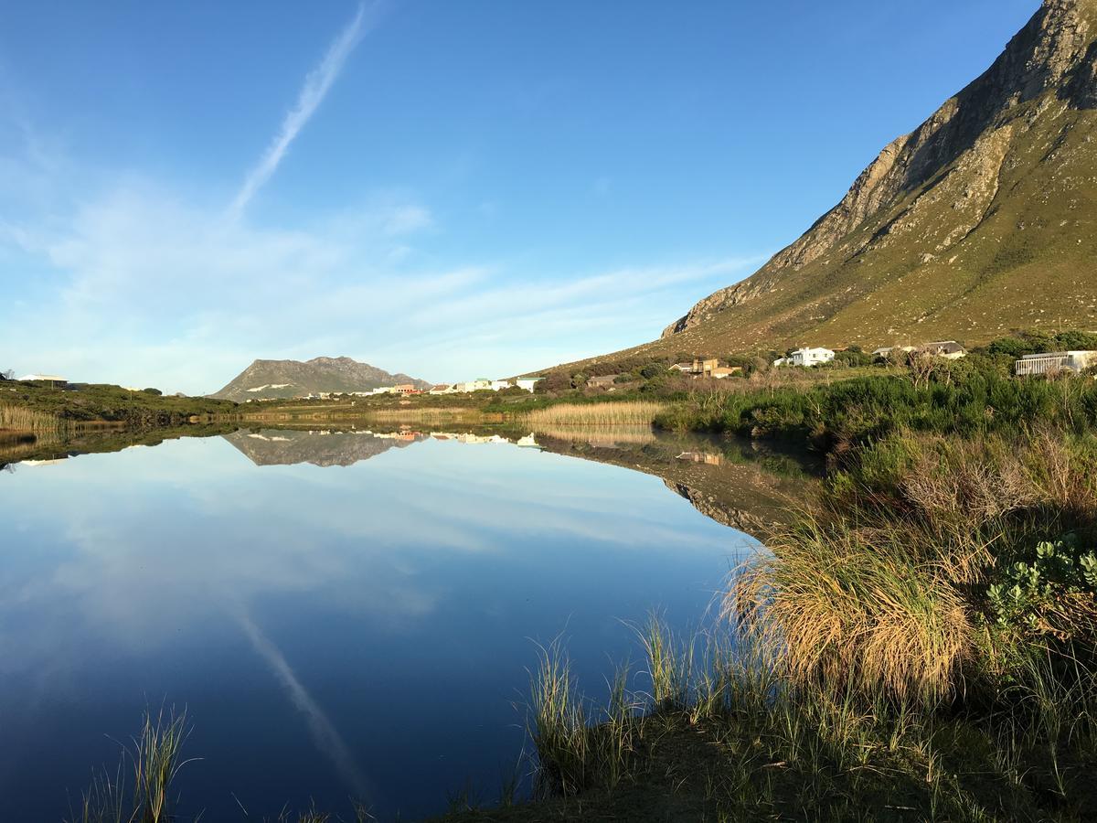 Cornerstone Lakeview Retreat Bed and Breakfast Bettyʼs Bay Esterno foto